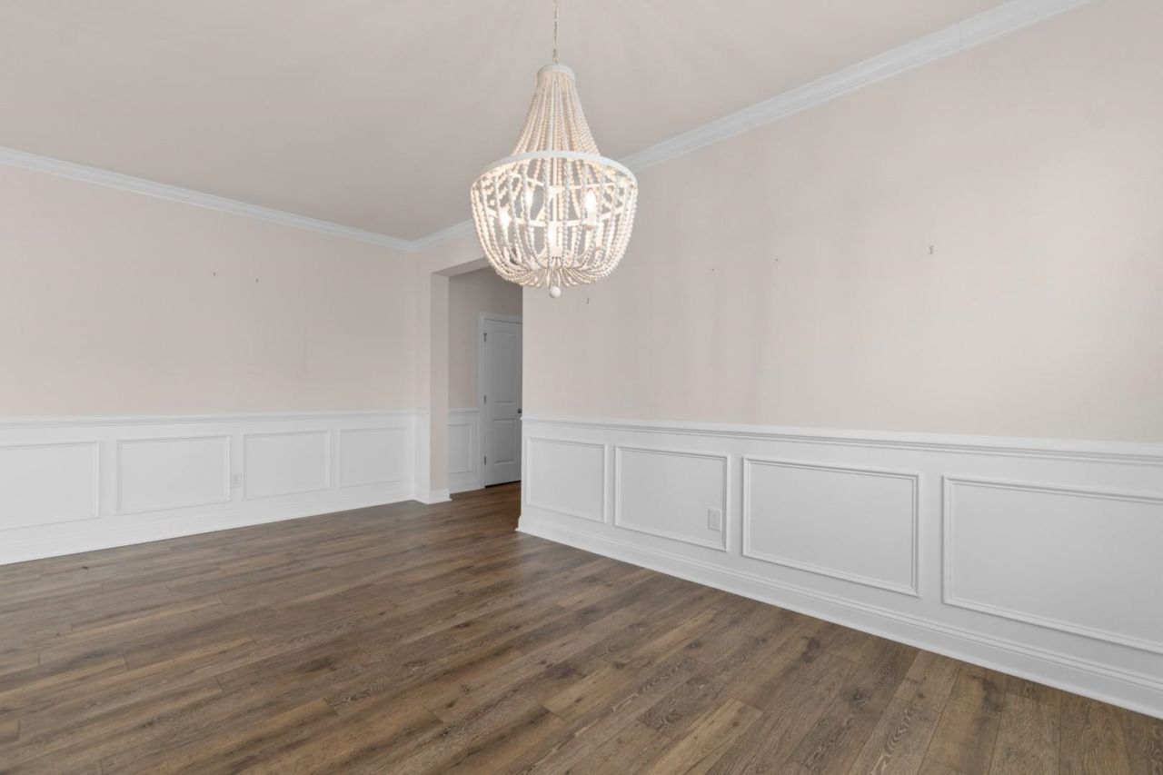 1943 Parish Way Photo 13