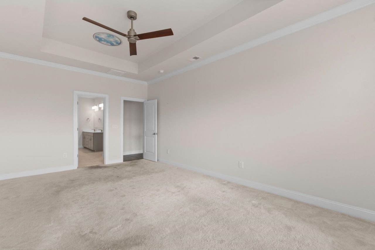 1943 Parish Way Photo 15