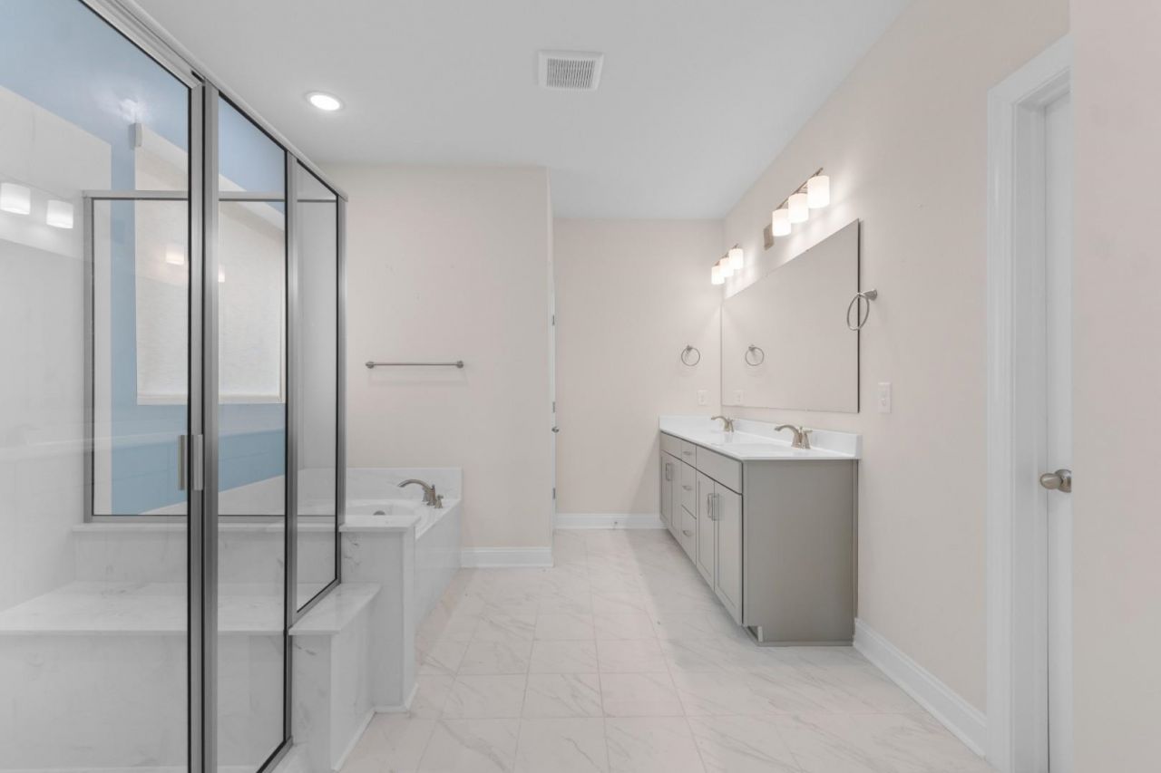 1943 Parish Way Photo 16