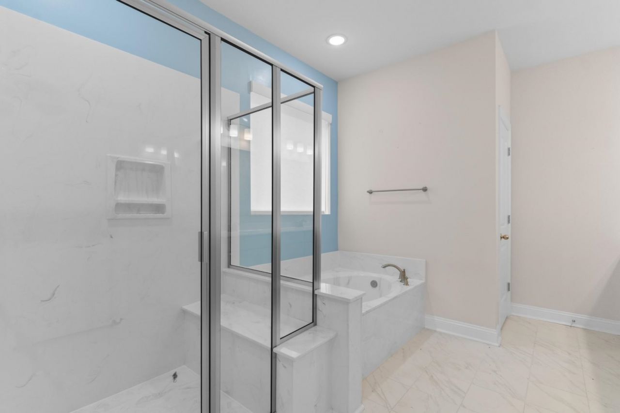 1943 Parish Way Photo 17