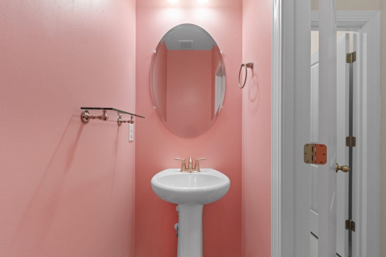 1943 Parish Way Photo 23