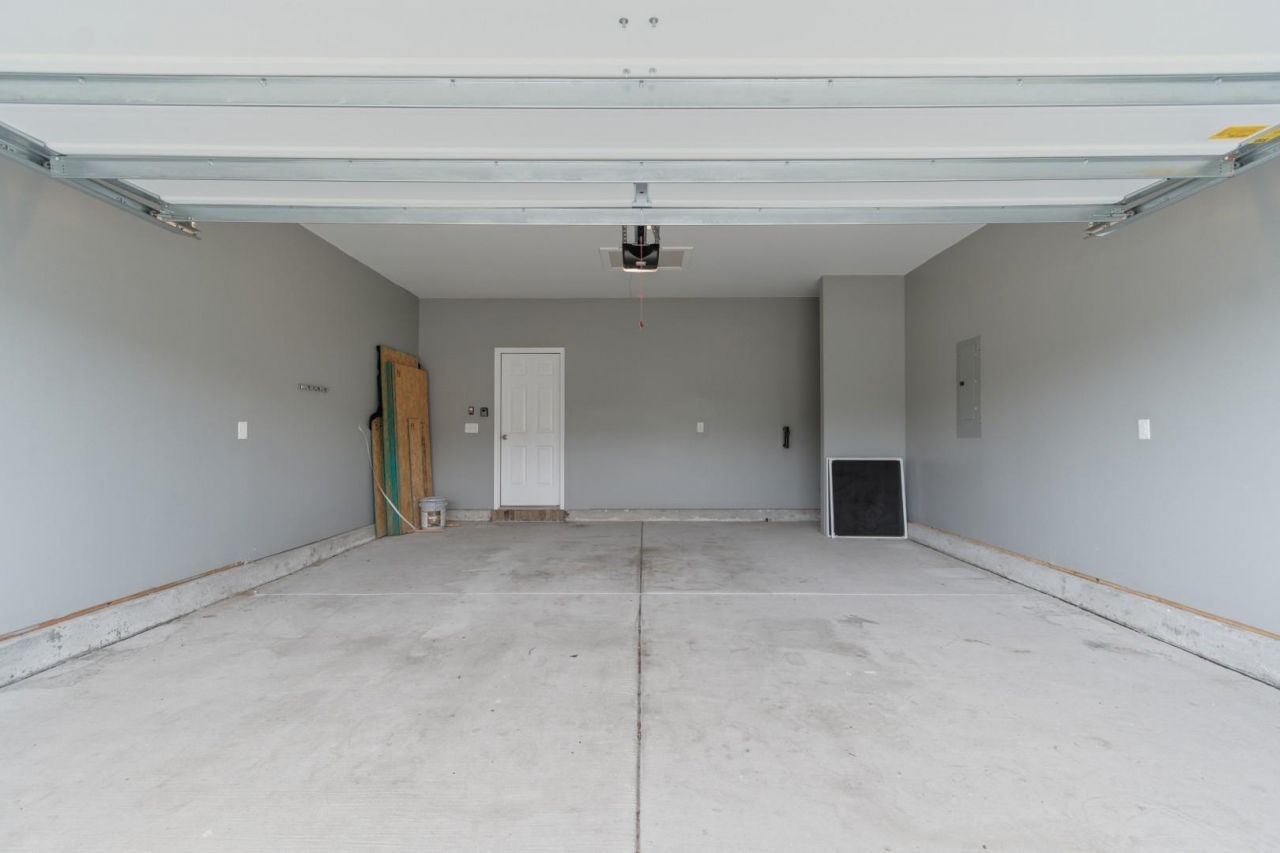 1943 Parish Way Photo 25