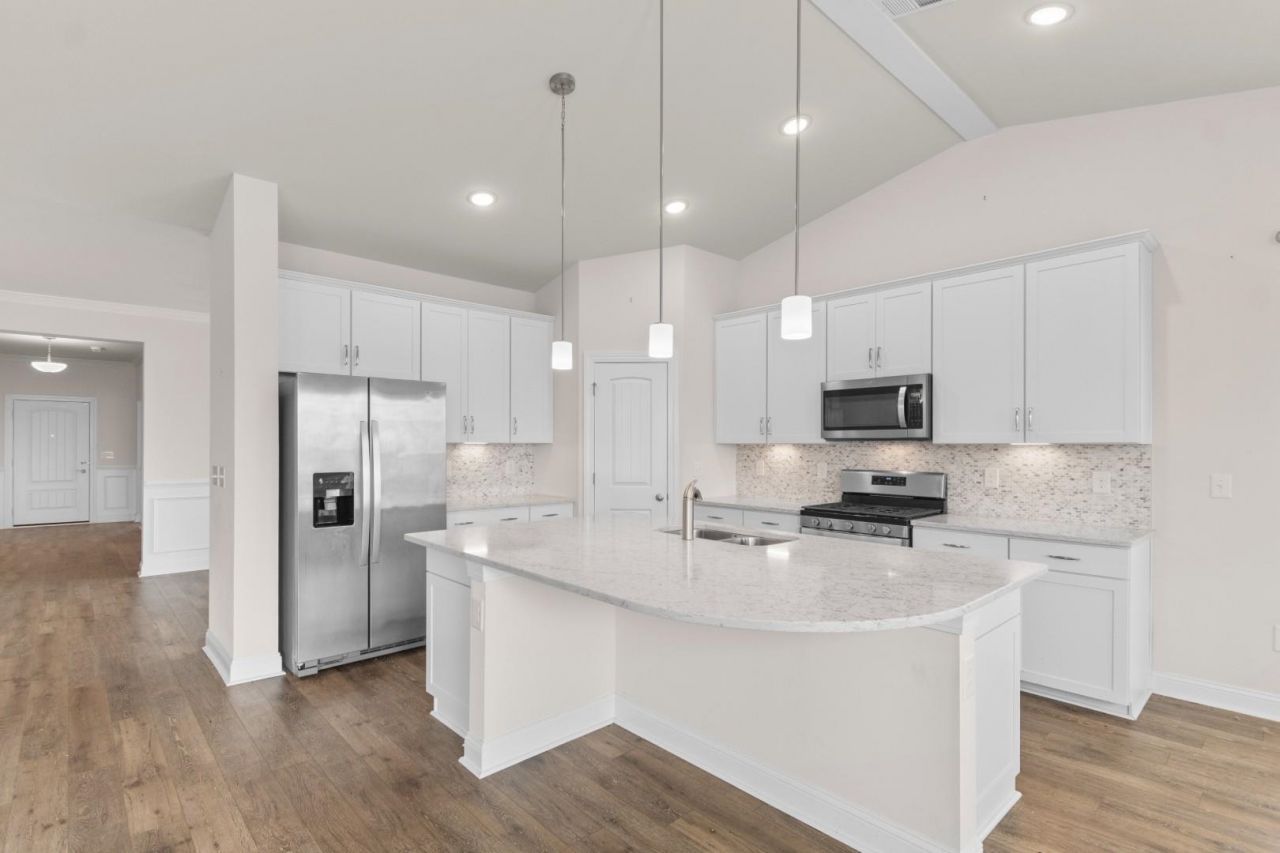 1943 Parish Way Photo 3