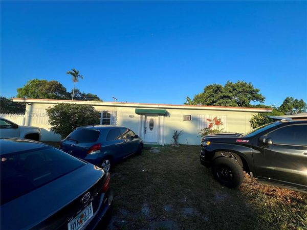 17101 NW 47th Ave , Miami Gardens, FL 33055