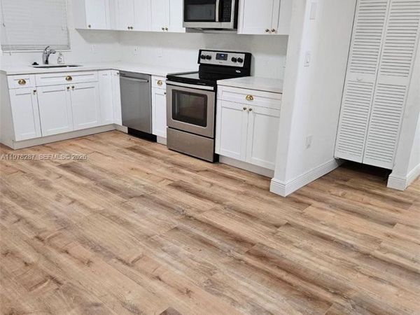 2641 SW 31st Ave , Miami, FL 33133