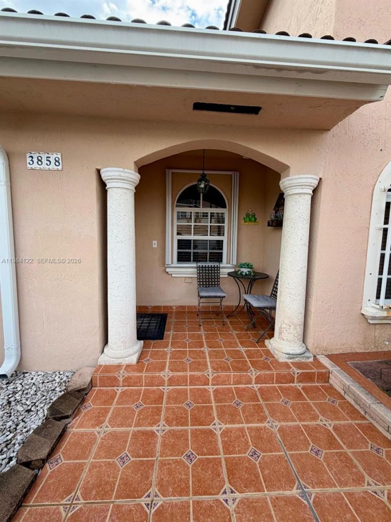 3858 SW 153rd Pl, Miami, FL 33185 Photo
