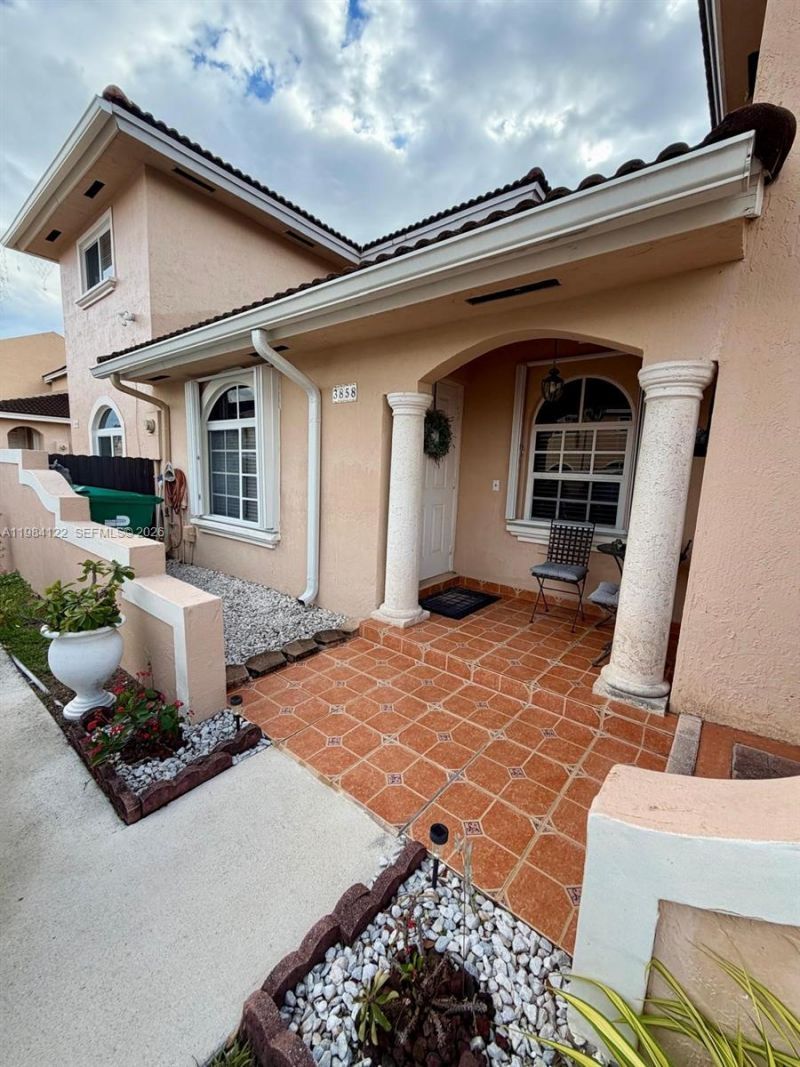 3858 SW 153rd Pl , Miami, FL 33185 Photo