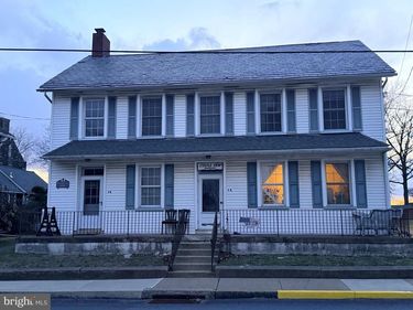 6 N MAIN STREET, RICHLANDTOWN, PA 18955
