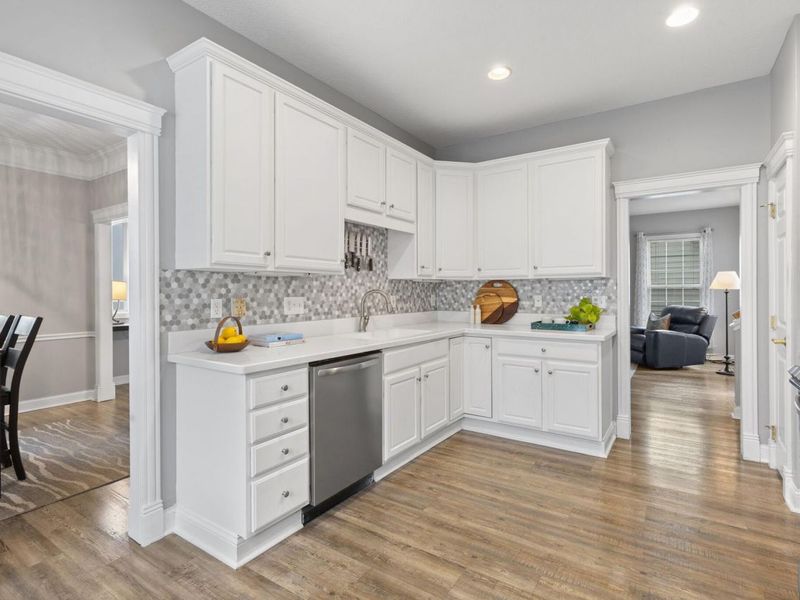 7120 Connaught Drive, New Albany, OH 43054 Photo 2