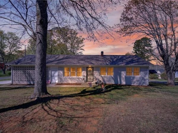 203 Sunrise Avenue, Asheboro, NC 27203