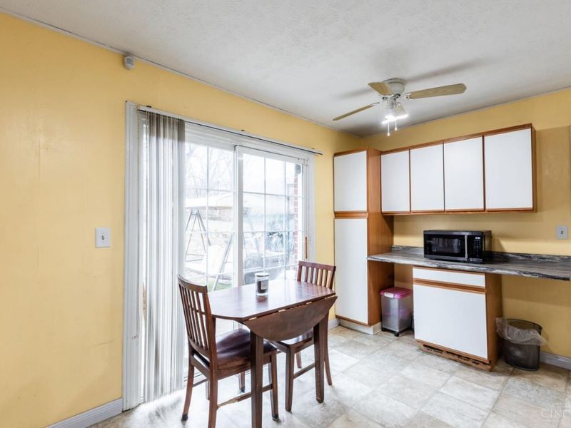 2317 Magdalena Drive, Springfield Twp., OH 45231 Photo 12