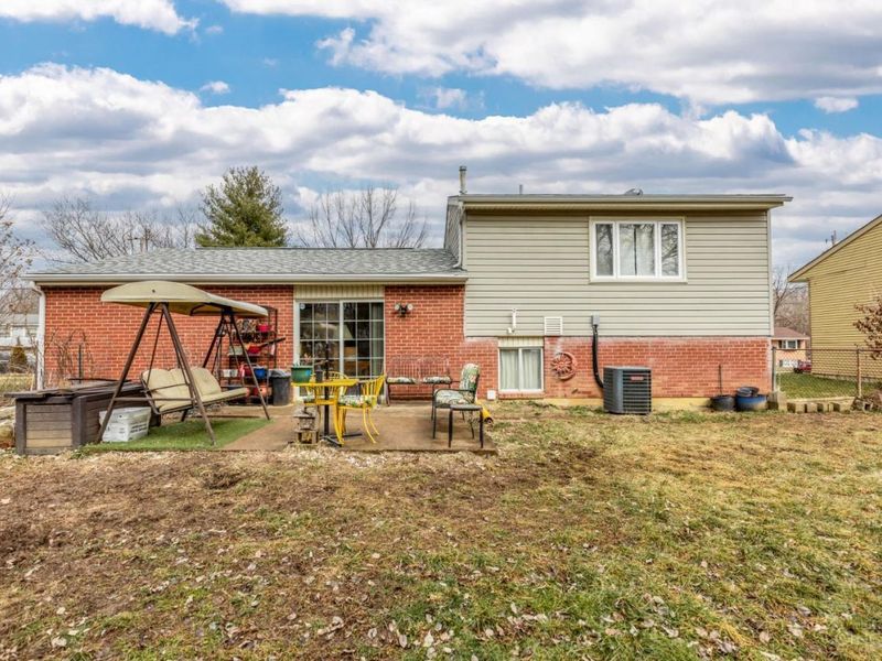 2317 Magdalena Drive, Springfield Twp., OH 45231 Photo 3