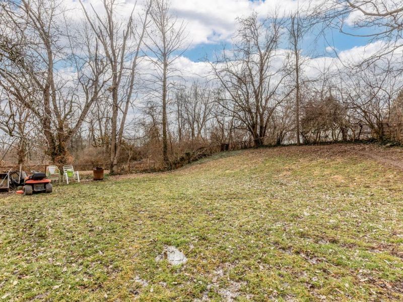 2317 Magdalena Drive, Springfield Twp., OH 45231 Photo 7