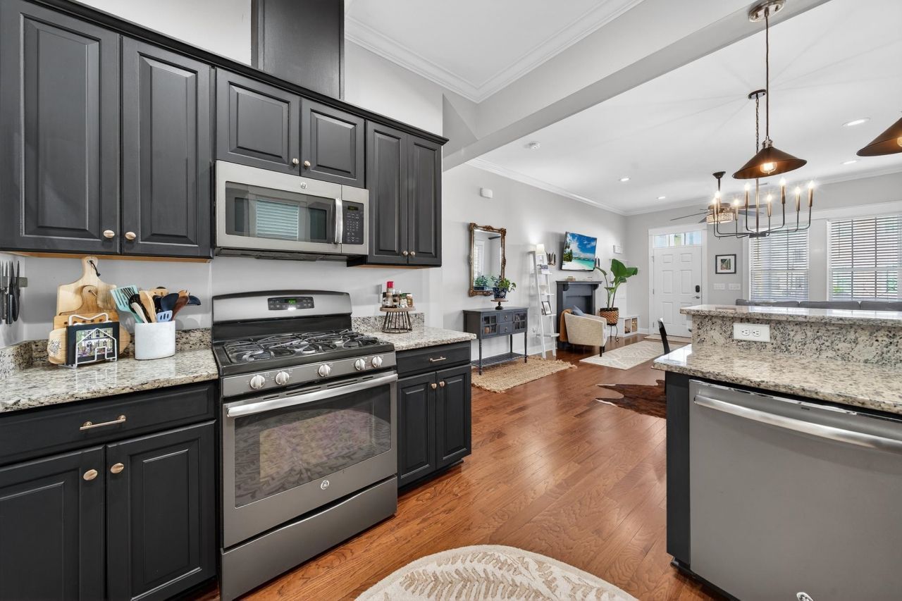 862 Shine Ave.  Photo 16