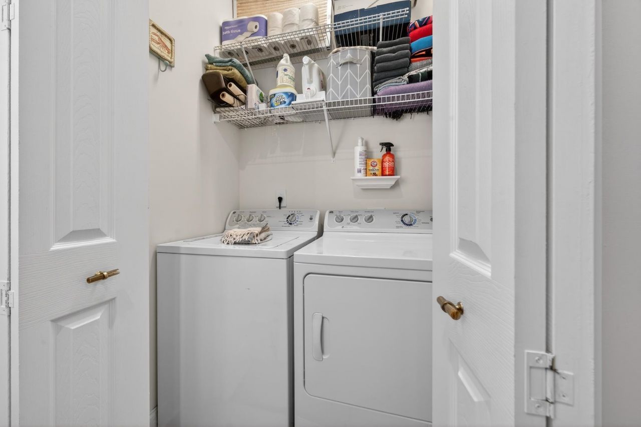 862 Shine Ave.  Photo 37