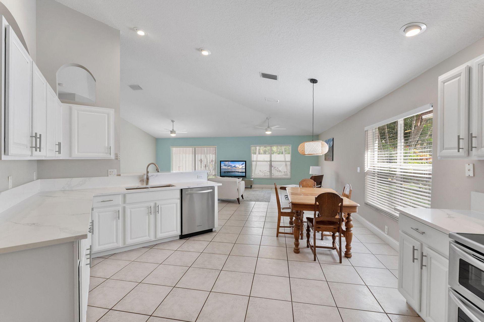 981 Delray Lakes Drive, Delray Beach, FL 33444 Photo