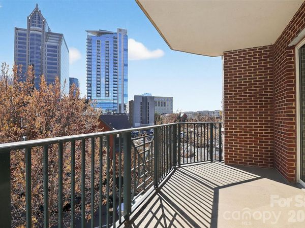 300 W 5th Street W, Unit 413, Charlotte, NC 28202