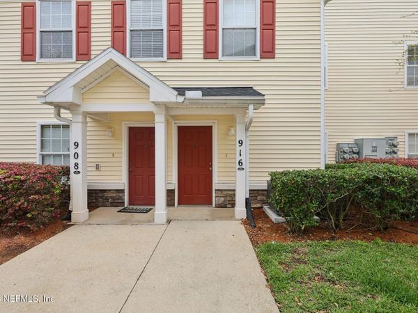 575 OAKLEAF PLANTATION Parkway, Unit 916, Orange Park, FL 32065