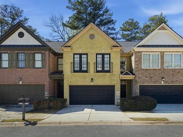 1686 Oakbrook Lake Drive, Norcross, GA 30093
