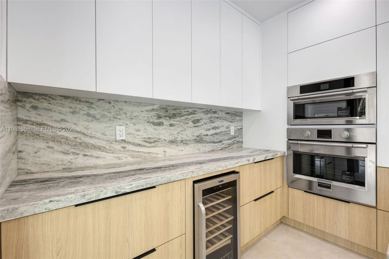 569 NW 44th St , Miami, FL 33127 Photo