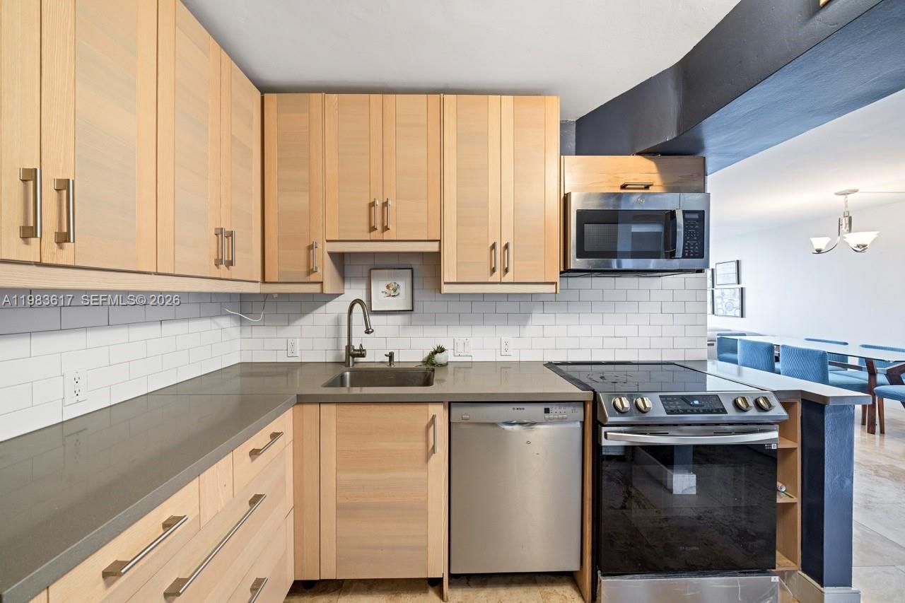 20335 W Country Club Dr, Unit 1208, Aventura, FL 33180 Photo