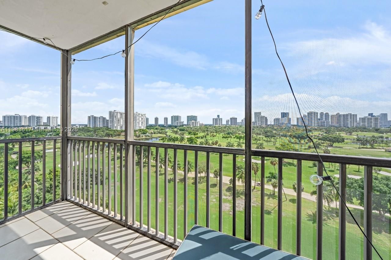 20335 W Country Club Dr, Unit 1208, Aventura, FL 33180 Photo