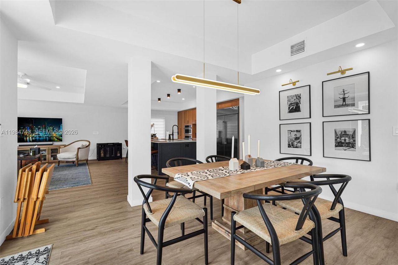 7993 NW 161st Ter , Miami Lakes, FL 33016 Photo