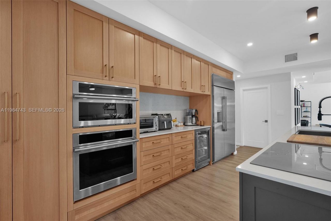 7993 NW 161st Ter , Miami Lakes, FL 33016 Photo