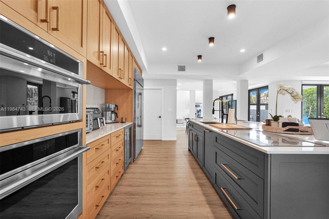 7993 NW 161st Ter , Miami Lakes, FL 33016 Photo