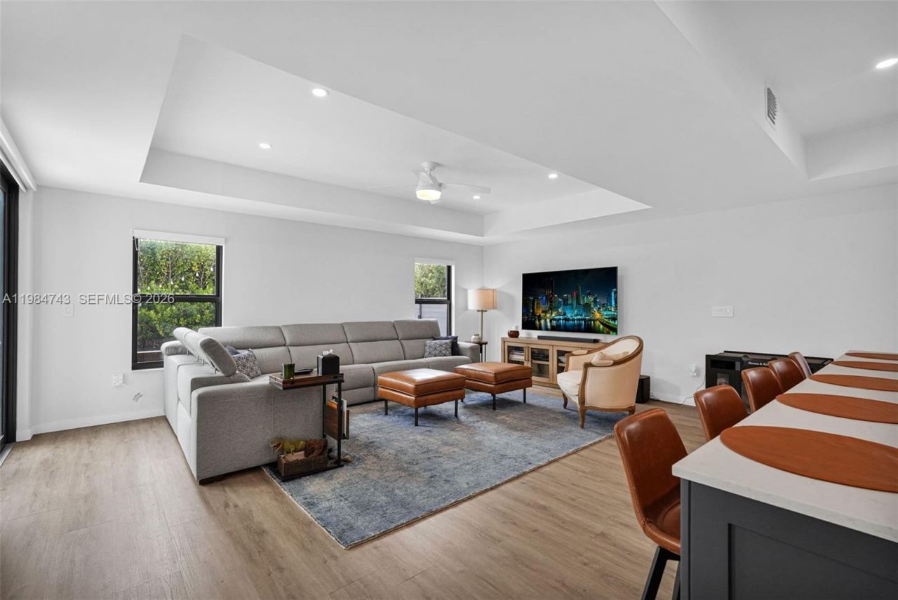 7993 NW 161st Ter , Miami Lakes, FL 33016 Photo