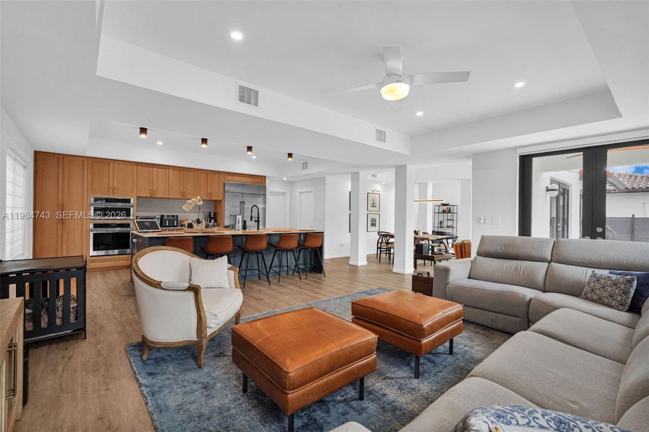 7993 NW 161st Ter , Miami Lakes, FL 33016 Photo