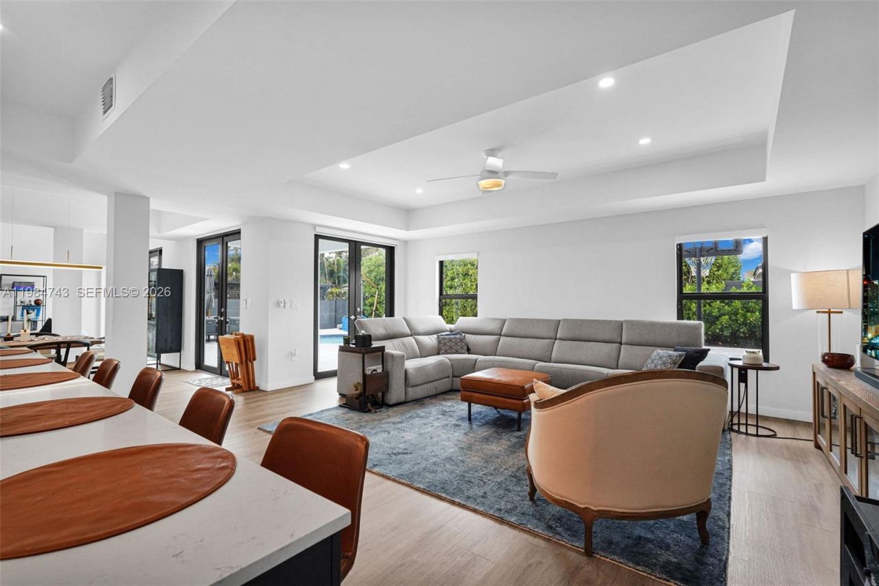 7993 NW 161st Ter , Miami Lakes, FL 33016 Photo