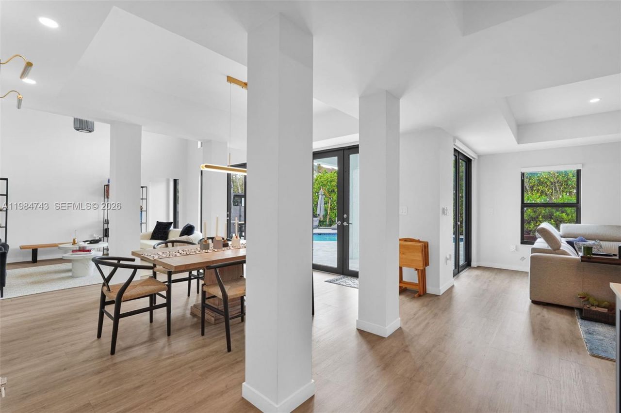 7993 NW 161st Ter , Miami Lakes, FL 33016 Photo