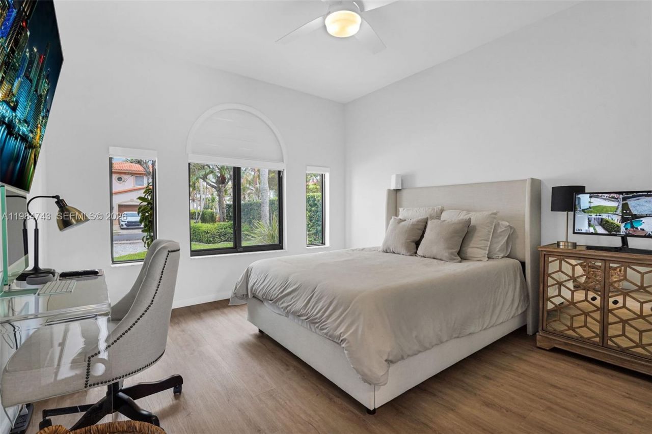 7993 NW 161st Ter , Miami Lakes, FL 33016 Photo