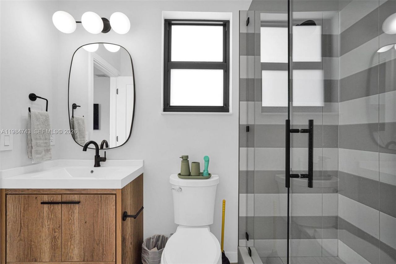 7993 NW 161st Ter , Miami Lakes, FL 33016 Photo