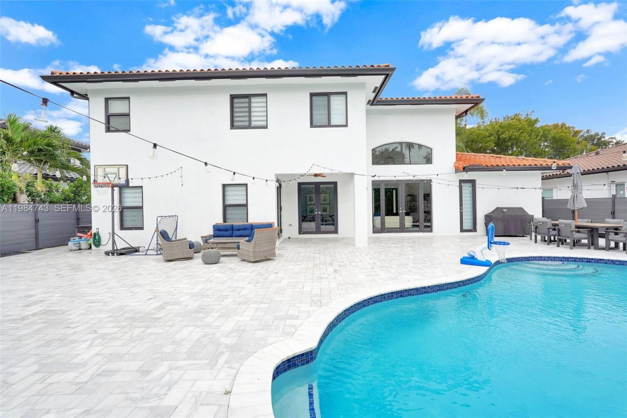 7993 NW 161st Ter , Miami Lakes, FL 33016 Photo