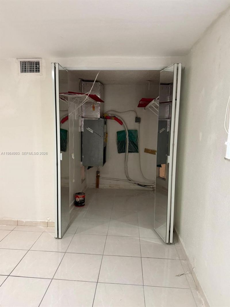 10201 SW 35th St, Miami, FL 33165 Photo