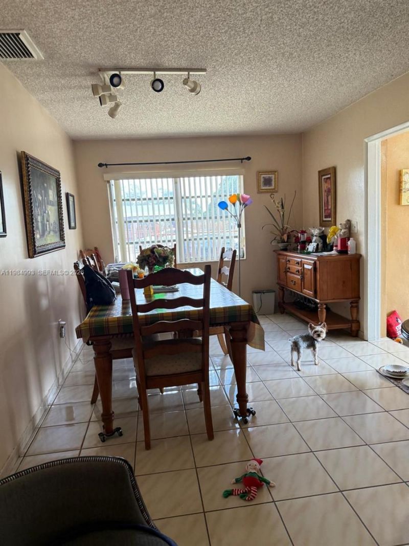 10201 SW 35th St, Miami, FL 33165 Photo