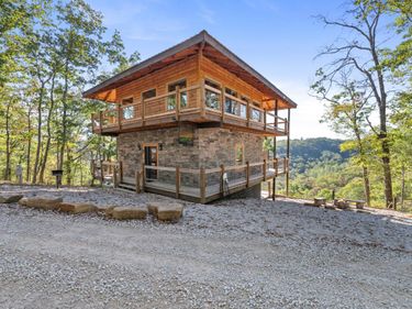 914 Forest View Drive, Frenchburg, KY 40322