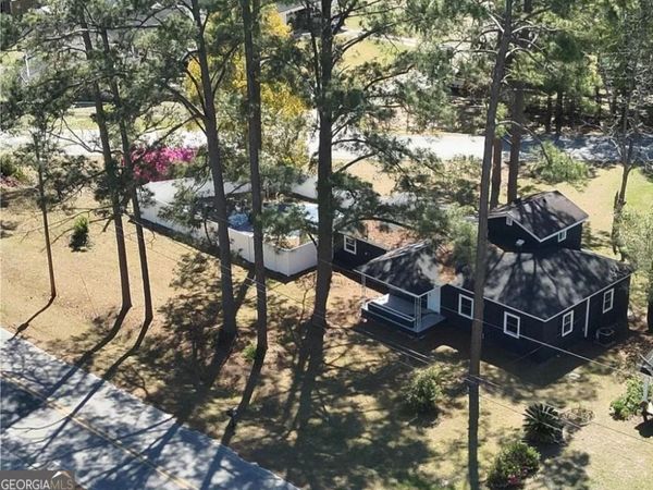 601 Community Drive, Waycross, GA 31501