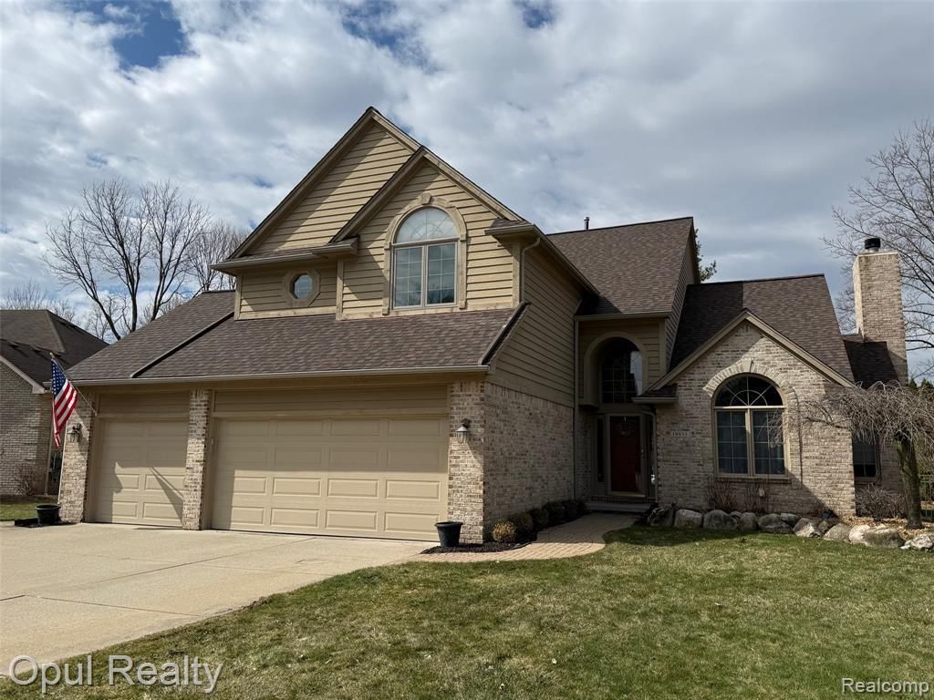 19935 Irving Drive, Livonia, MI 48152 Main Photo