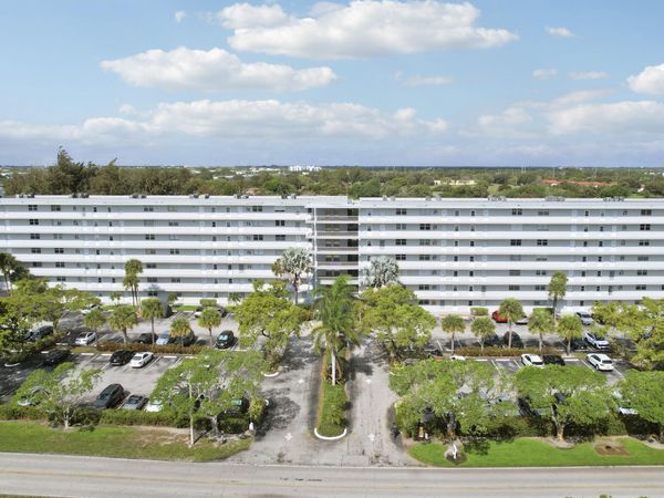 6161 NW 2nd Avenue, Unit 520, Boca Raton, FL 33487