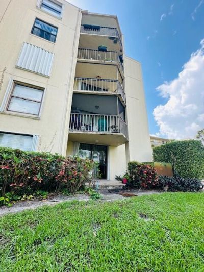 890 N Federal Highway, Unit 101, Lantana, FL 33462 Photo