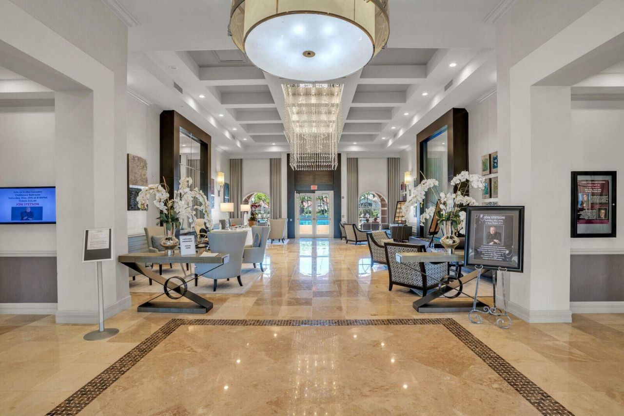 7046 Haviland Circle, Boynton Beach, FL 33437 Photo