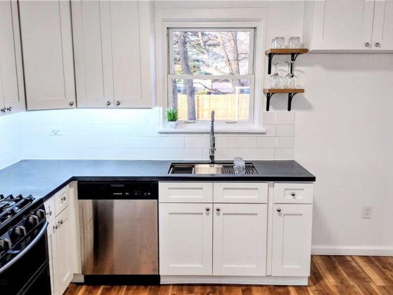 1867 Triplett Boulevard, Akron, OH 44312 Photo 14