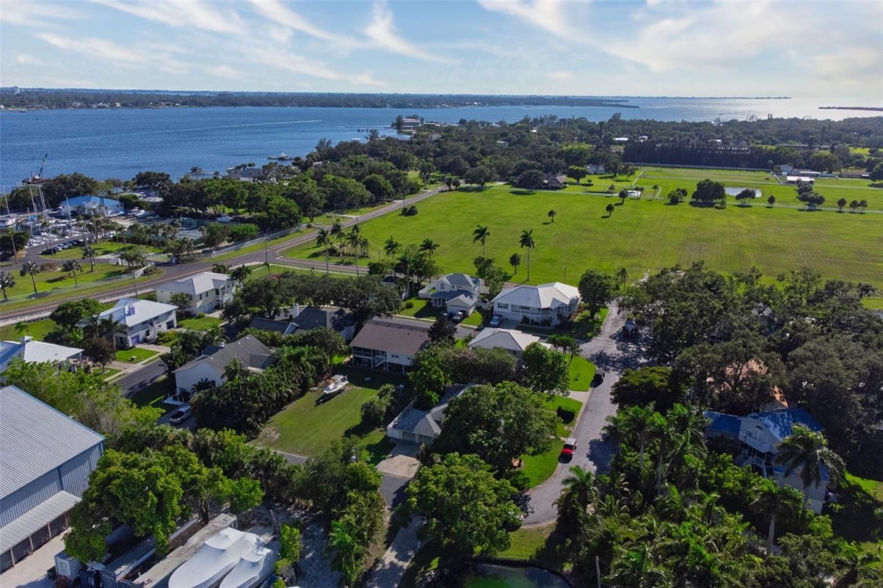 1517 43rd Ave Drive W, Palmetto, FL 34221 Photo