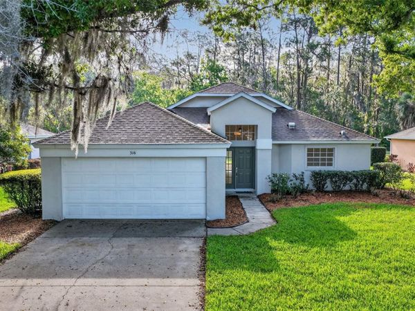 316 BAYTREE BOULEVARD, TAVARES, FL 32778