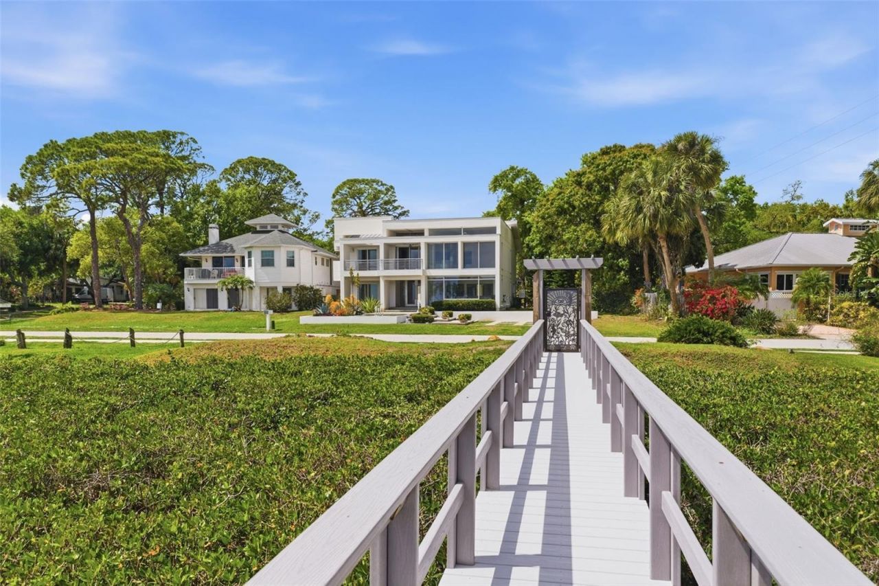 1405 N Bayshore Drive, Safety Harbor, FL 34695 Photo