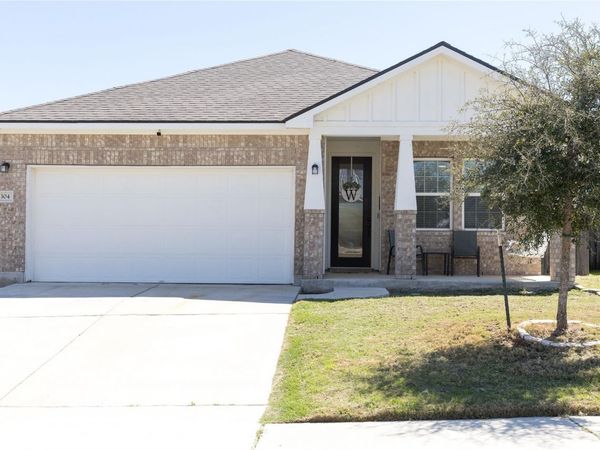 304 Winding Hollow LN, Georgetown, TX 78628