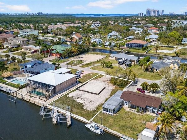 4815 Esplanade ST , BONITA SPRINGS, FL 34134